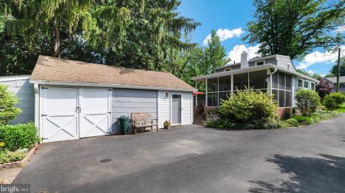 504 Hill Ave, Langhorne PA  19047-3949 exterior