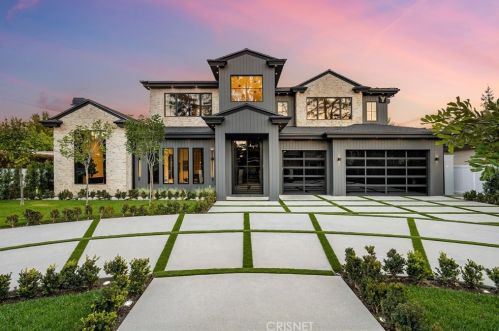 4508 Haskell Ave, Van Nuys CA  91436-3148 exterior