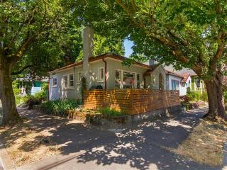 1333 34th Ave, Portland, OR 97214-4223
