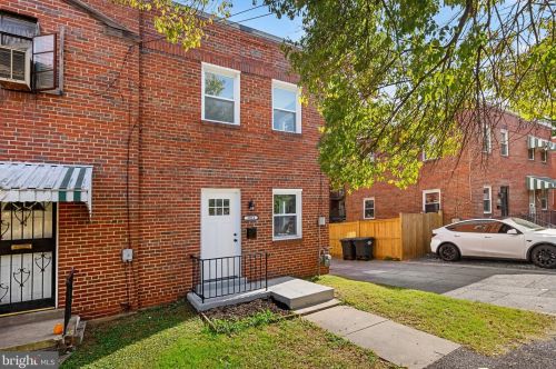 3016 24th Pl, Washington, DC 20020-2708
