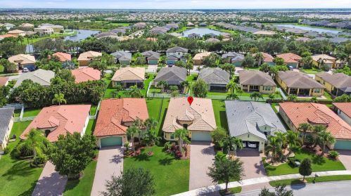 11770 Crestwood Cir, Fort Pierce, FL 34987-2725