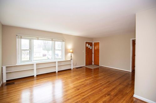 25 Apple Ln, Milford, OH 45150-1601