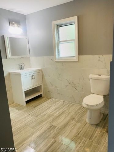 263 Park Ave, East Orange NJ  07017-4412 exterior