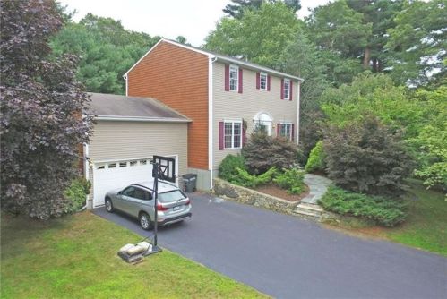 377 Orchard Woods Dr, South Kingstown, RI 02874-2140