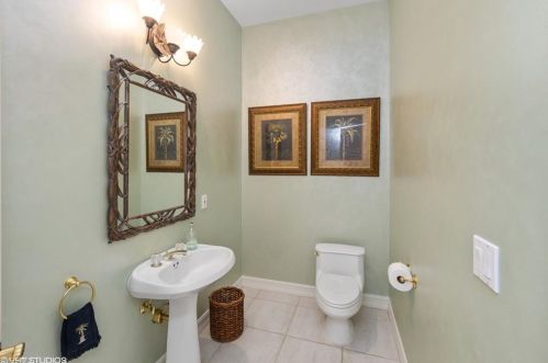 446 Bayside Ave, Naples FL 34108-2314 exterior