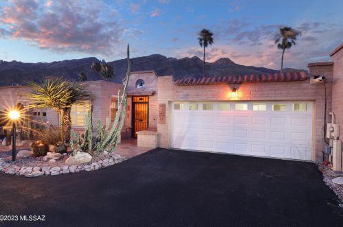 6462 Val Dosta Dr, Tucson, AZ 85718-2621