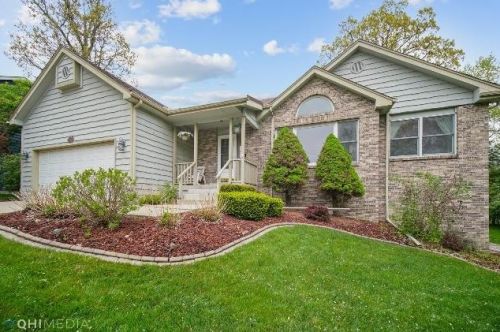 7661 Hamlin St, Crown Point, IN 46307-5167