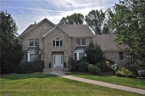 111 Park Rd, Parsippany NJ  07054-1733 exterior