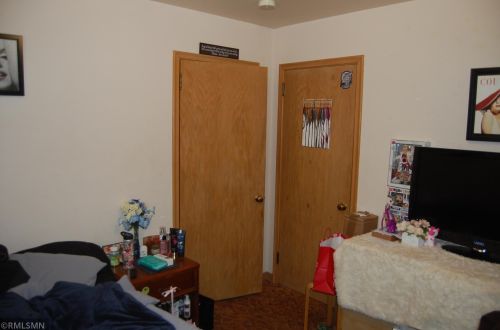 4559 Douglas Dr, Minneapolis MN 55422-1033 exterior