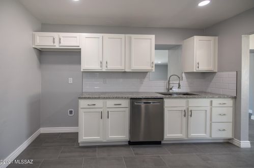 5337 Bellevue St, Tucson AZ  85712-4908 exterior