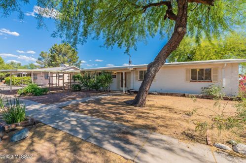 5712 Cooper St, Tucson, AZ 85711-3818