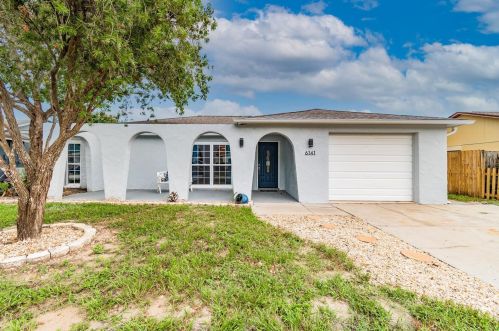 6141 Appomattox Dr, Tarpon Springs, FL 34690-2402