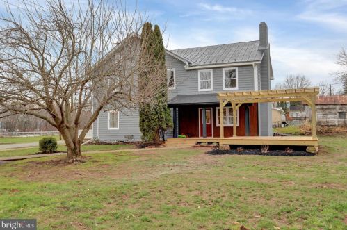 810 Front St, Mount Patrick, PA 17045-9184