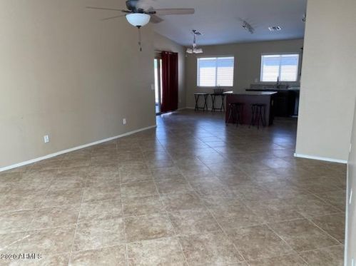 2086 Lindrick Dr, Gilbert AZ  85298-7421 exterior