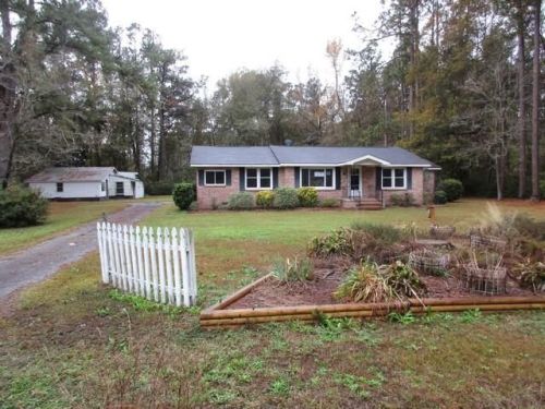 103 Easy St, Harleyville, SC 29448-4231