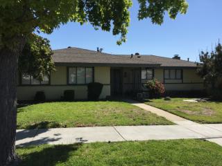 1160 San Antonio Ave, Upland CA  91786-3061 exterior
