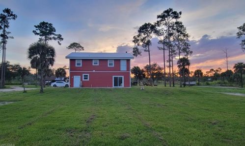 3909 14th Ave, Naples, FL 34117-9156