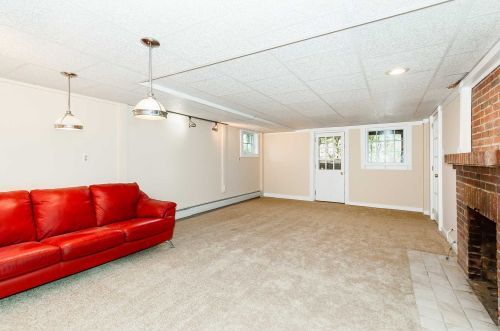 19 Loockerman Ave, Poughkeepsie NY 12601-5026 exterior