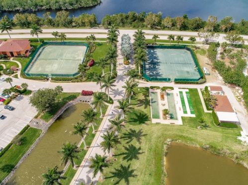 1522 Mainsail Dr, Naples FL  34114-8845 exterior