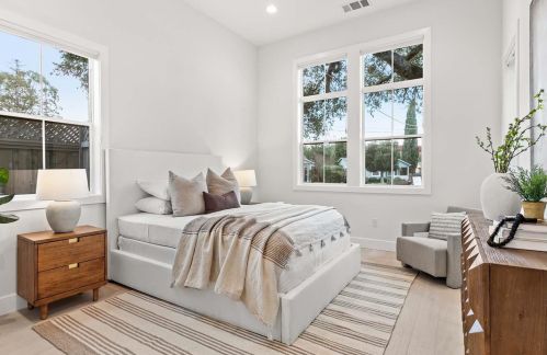 1162 Shamrock Dr, Campbell CA  95008-6118 exterior