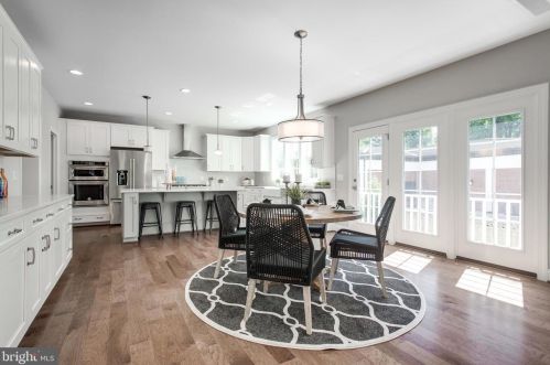 1930 Hillside Dr, Falls Church VA  22043-1414 exterior