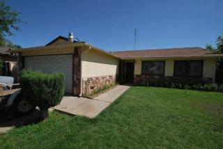 4732 Byrd Ave, Fresno, CA 93725-1708