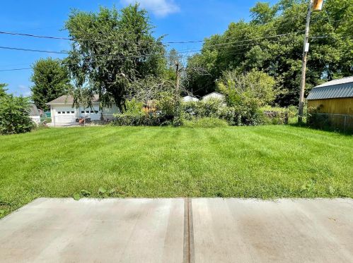 150 4th St, Frazeysburg OH  43822-9753 exterior