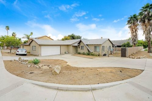 5080 Tyler St, Riverside CA  92503-2227 exterior