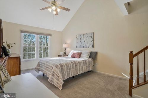 8854 Eagle Rock Ln, Springfield VA  22153-1727 exterior