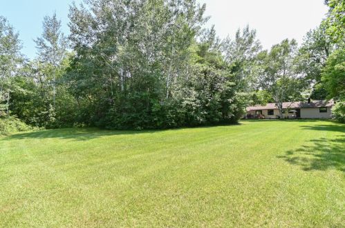 1524 El Rancho Dr, Thiensville WI  53092-5623 exterior