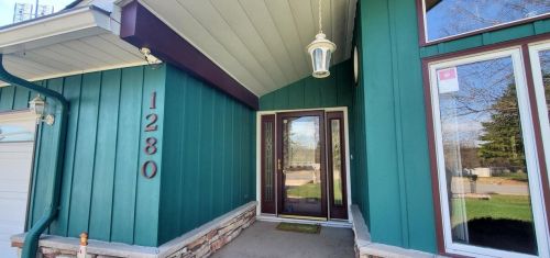 1280 Sunset Ln, Menasha, WI 54952-1338