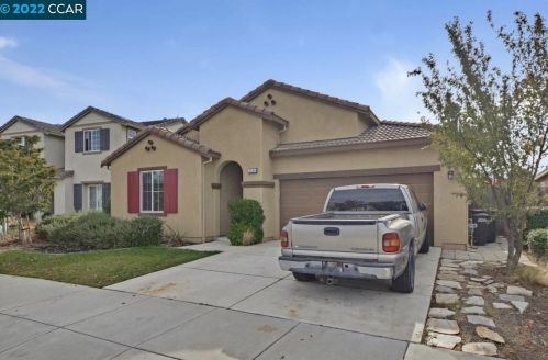 2243 Eastport Dr, Oakley CA  94561-3539 exterior