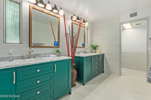 7204 Camino Vecino, Tucson AZ 85715-3418 exterior