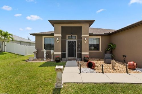 2621 18th Ave, Cape Coral, FL 33904-3217