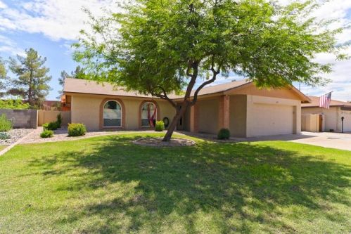 6613 Christy Dr, Glendale, AZ 85304-3622