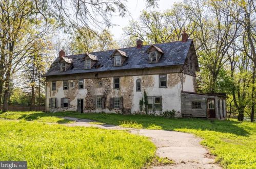 1704 Dreshertown Rd, Dresher PA  19025-1303 exterior