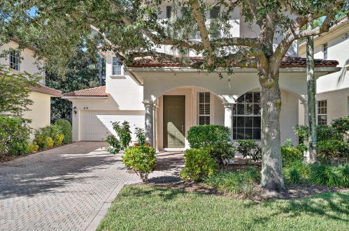 439 Pumpkin Dr, West Palm Beach, FL 33410-1544