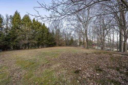 35 Montfort Rd, New Hamburg NY  12590-3520 exterior