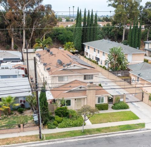 9242 Park St, Bellflower CA  90706-5665 exterior