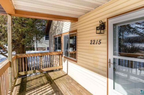 2215 Hoover St, Duluth, MN 55811-3012