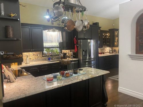 5036 139th Ave, Hollywood, FL 33027-5953