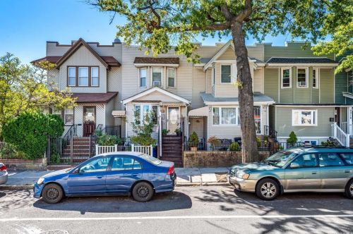 92-20 Woodhaven Blvd, Jamaica, NY 11421-1433