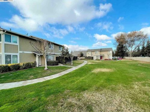 2328 Warfield Way, San Jose, CA 95122-3676