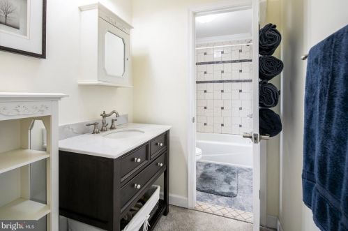 240 O St, Purcellville VA  20132-3002 exterior