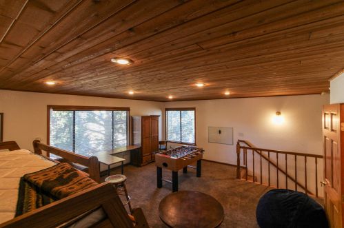 1253 Panorama Dr, Big Bear City CA  92314-9828 exterior