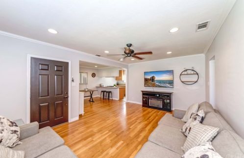 4255 Petaluma Ave, Lakewood CA  90713-3322 exterior