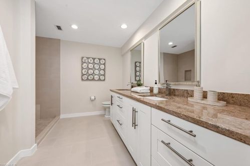 2500 County Barn Rd, Naples FL  34112-7416 exterior