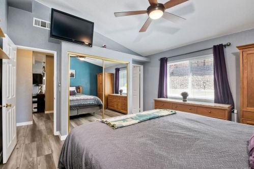 2169 Fiori Dr, Vista CA  92084-7737 exterior