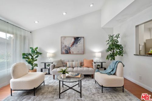 3330 Elm Ave, Long Beach, CA 90807-4459