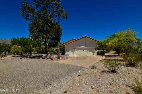 9990 Mount Pleasant Dr, Tucson, AZ 85749-9377